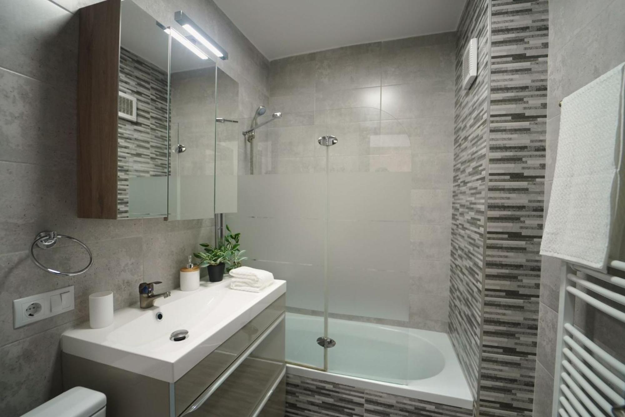 Luxury Apartament Ultracentral Of Suceava Esplanada Esterno foto