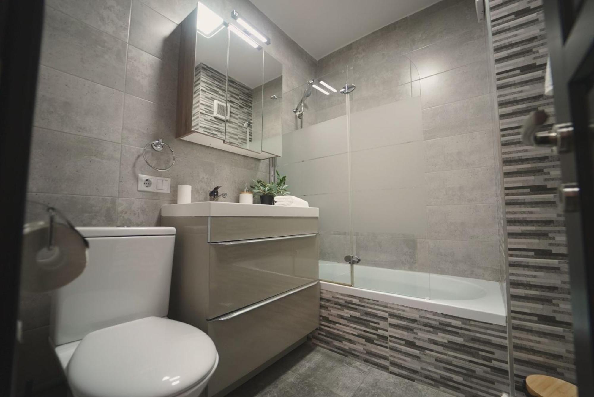 Luxury Apartament Ultracentral Of Suceava Esplanada Esterno foto