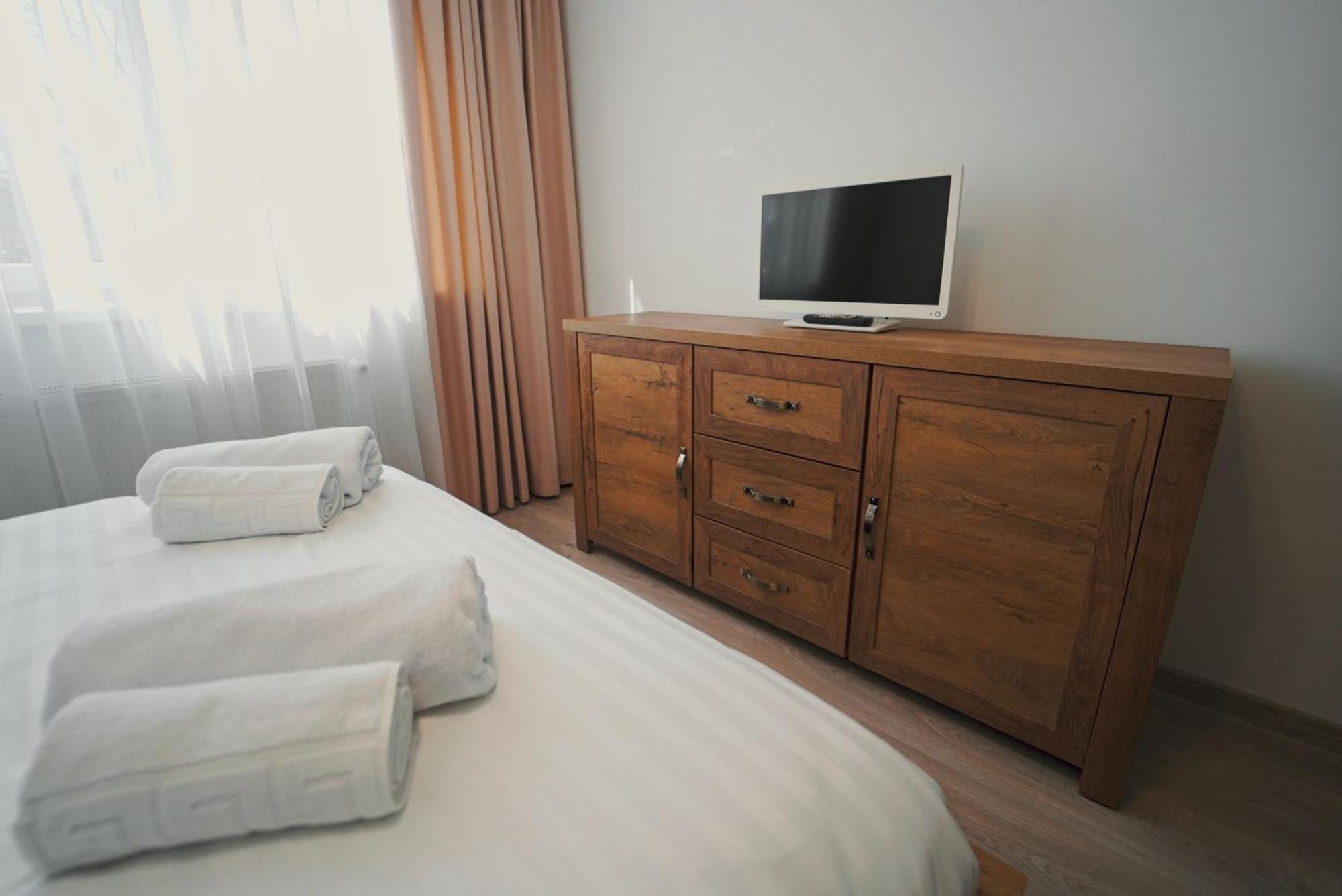 Luxury Apartament Ultracentral Of Suceava Esplanada Esterno foto