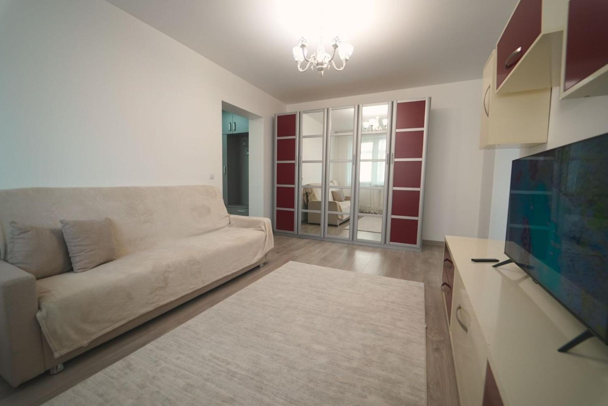Luxury Apartament Ultracentral Of Suceava Esplanada Esterno foto