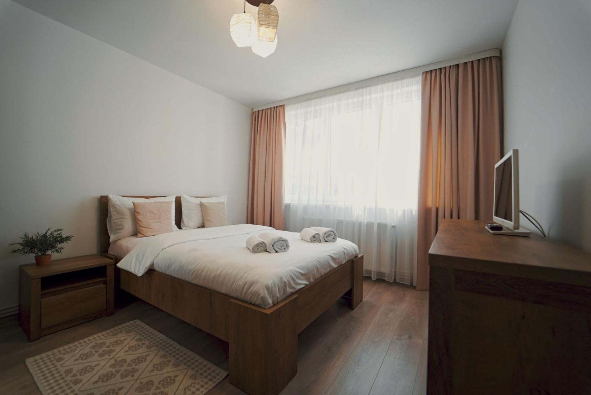 Luxury Apartament Ultracentral Of Suceava Esplanada Esterno foto